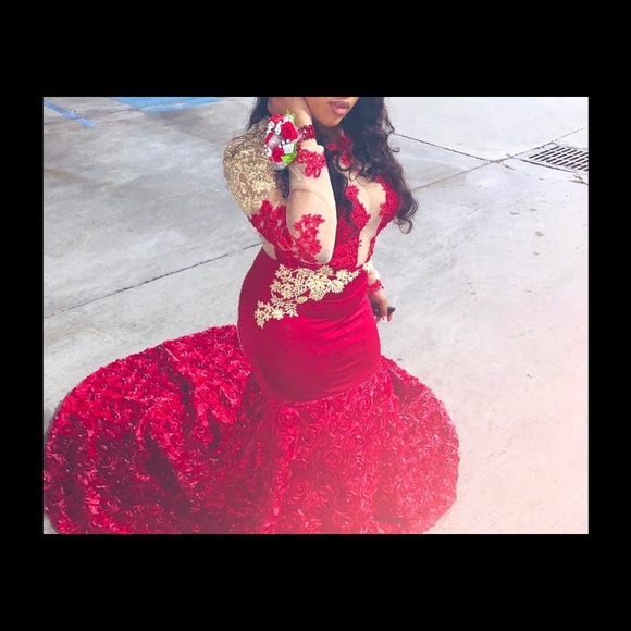 Burgundy Red Flower train Prom Dress - Picture 3 of 3